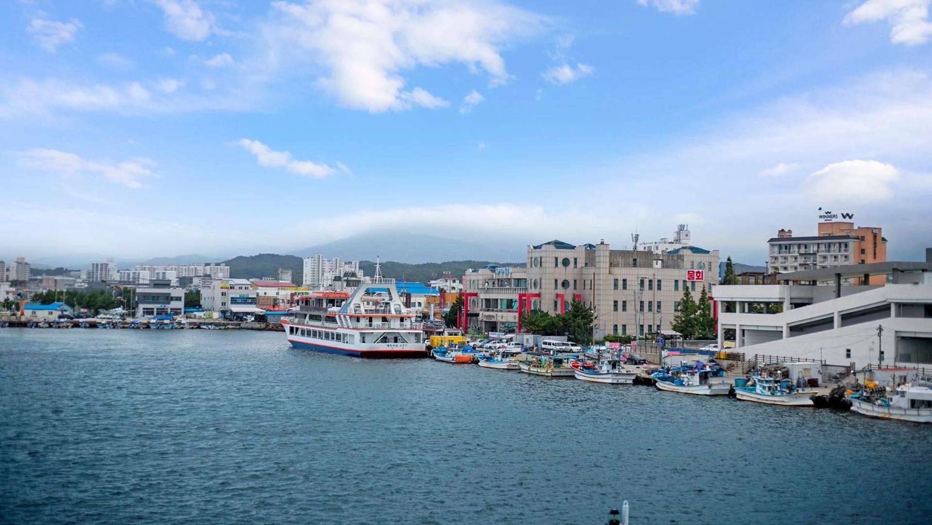 Gangneung Jumunjin Lighthouse Pension 外观 照片